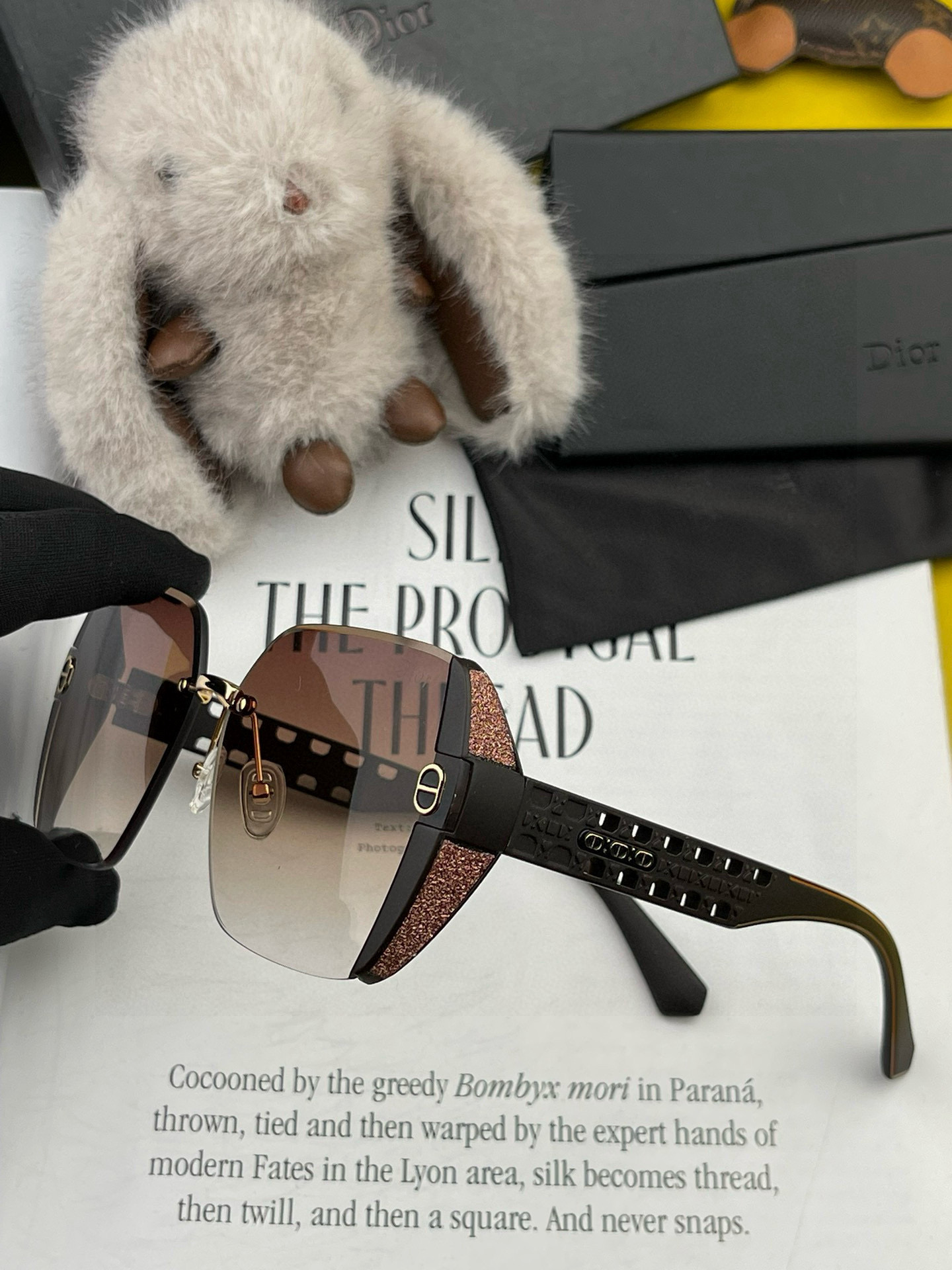  🔺 【DIOR-迪奥】2025开春新款 潮流爆款 时尚方框太阳镜 高品质 佩戴舒适 网红潮款墨镜 女士