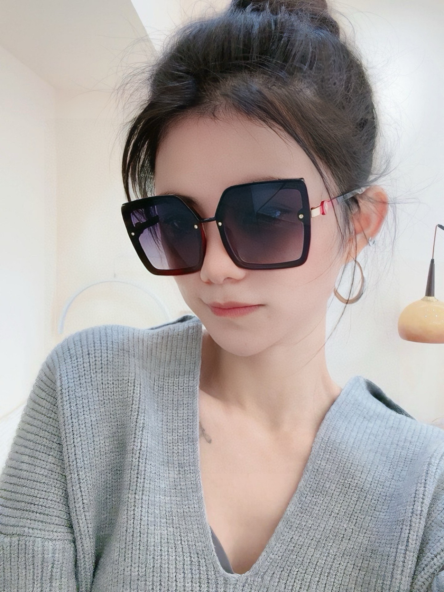    【TR偏光系列】lv大框太阳镜墨镜经典的方框设计，不挑脸型，无论搭配大衣还是连衣裙都非常显气质偏光