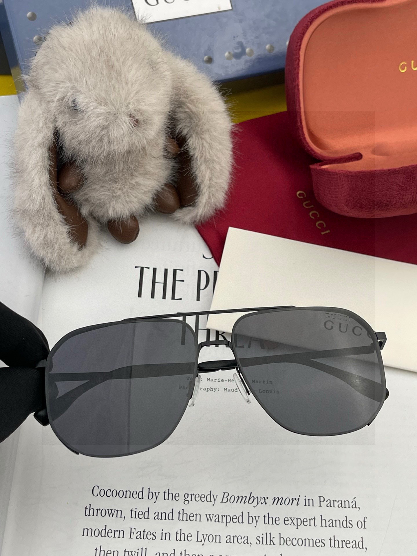         GUCCI 男款炫彩飞行员偏光太阳镜 ❤️材质：高清尼龙加厚卡槽高清偏光镜片 🌹无边框镜