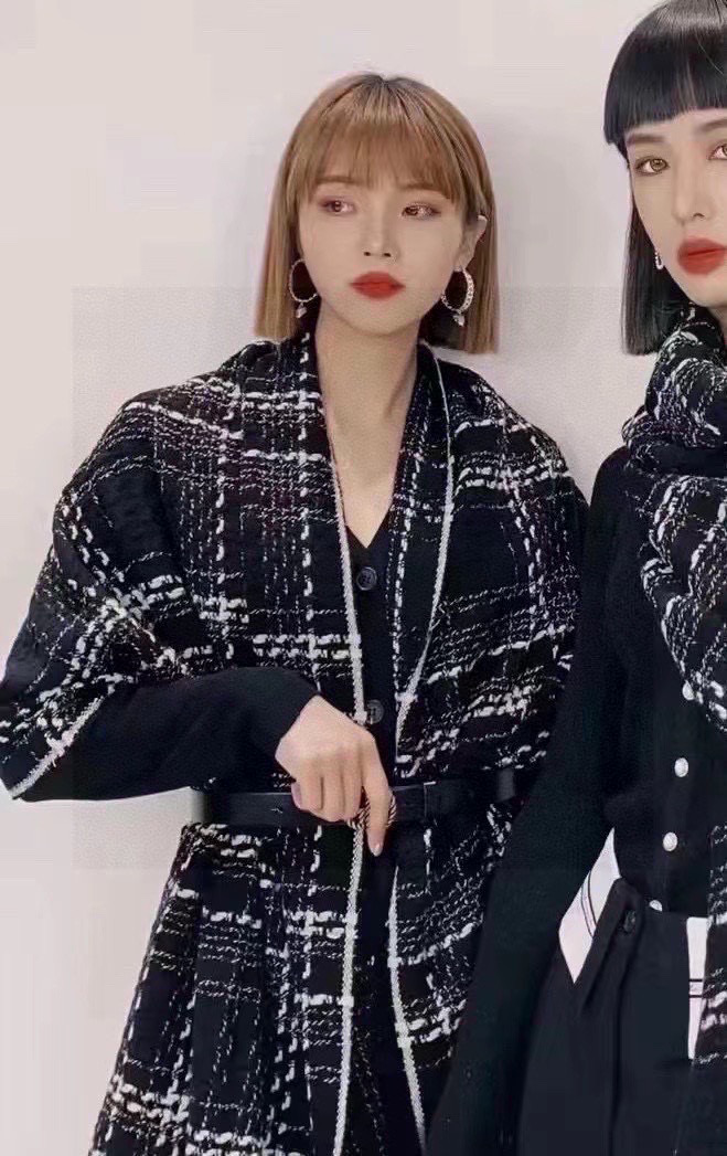  ‼️新😘😘香奈儿（CHANEL）年度最美‼️ 【双C编织格纹披肩】独家渠道原单货‼️年度最新力作 顶极