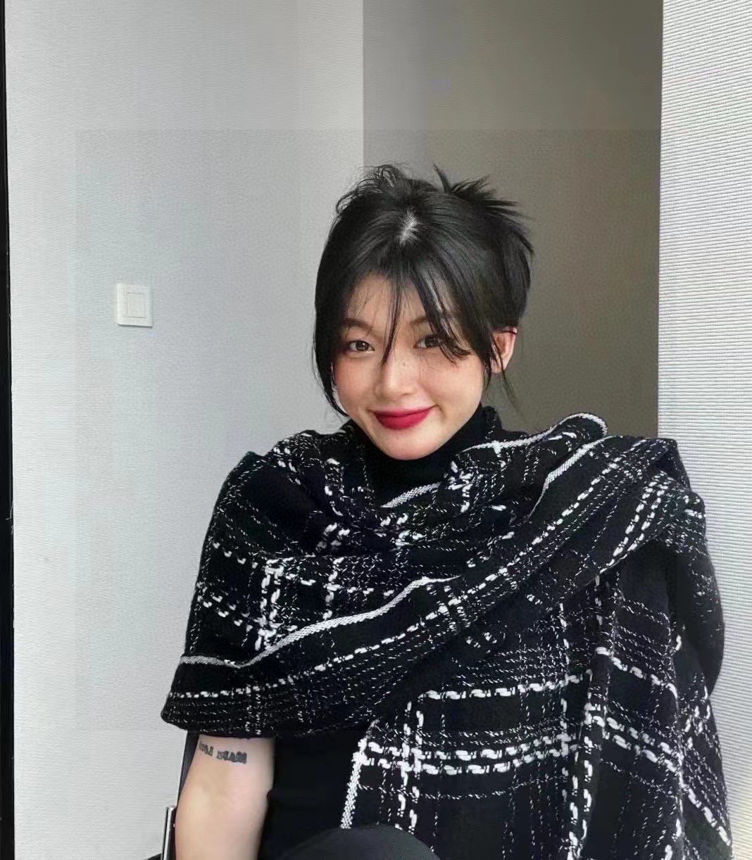  ‼️新😘😘香奈儿（CHANEL）年度最美‼️ 【双C编织格纹披肩】独家渠道原单货‼️年度最新力作 顶极