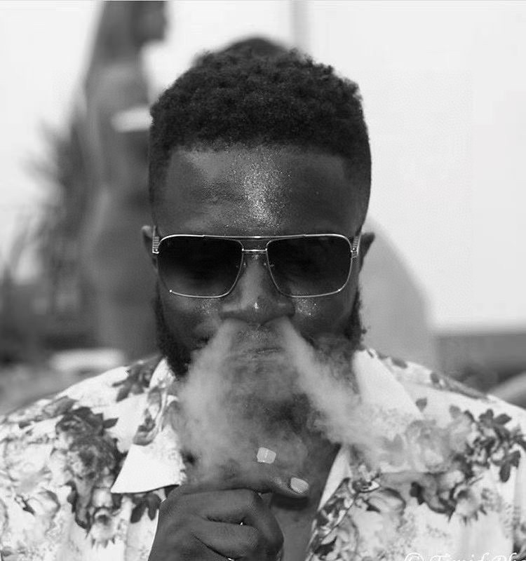   GUCCI。  高品质男女款墨镜   👍 进口宝丽来偏光镜片  。 开车钓鱼都可 。百搭显瘦墨镜韩版