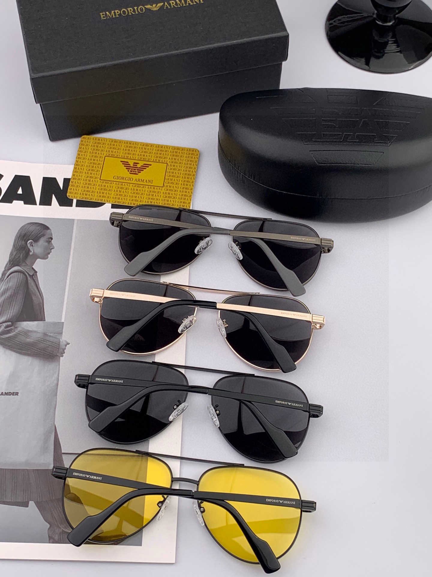   【阿玛尼】2025新款超百搭金属尼龙太阳镜、造型轮廓超大镜框完美修饰脸型，时尚超级百搭 ！型号：A2