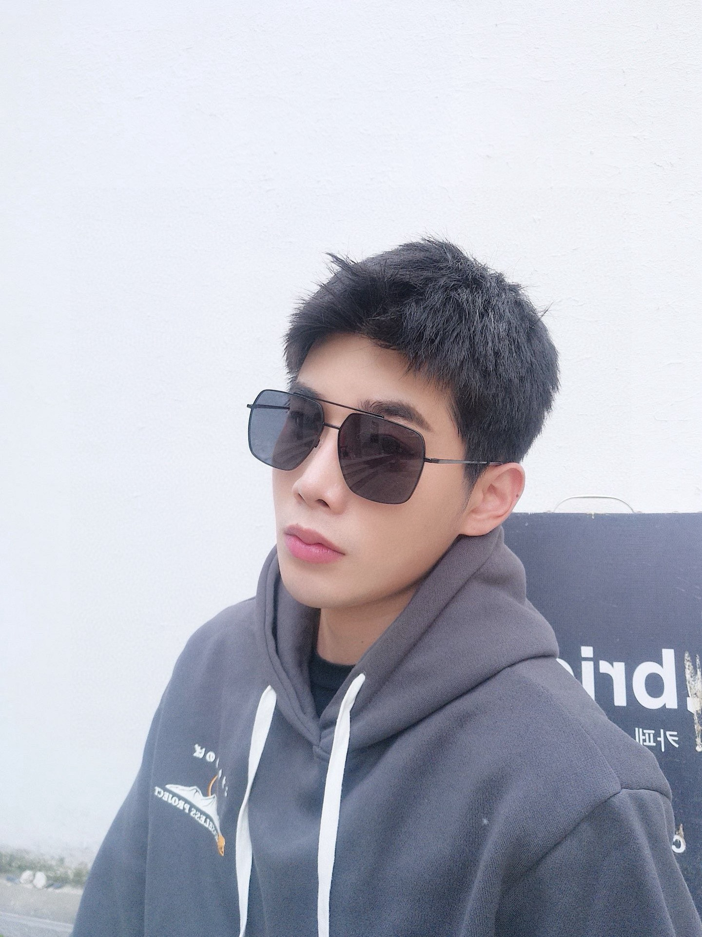        GUCCI 男款炫彩飞行员偏光太阳镜 ❤️材质：高清尼龙加厚卡槽高清偏光镜片 🌹无边框镜架