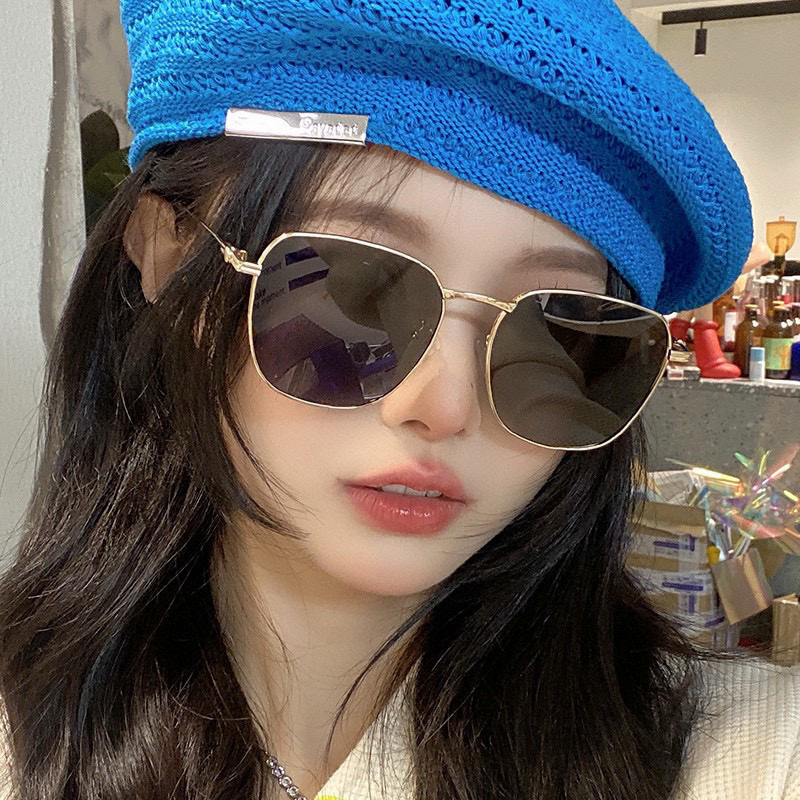    🔺 Gucci 🔻2025官方新款 众多明星同款色‼️‼️新款大框偏光墨镜 🌈🌈宝丽来超清加厚太阳