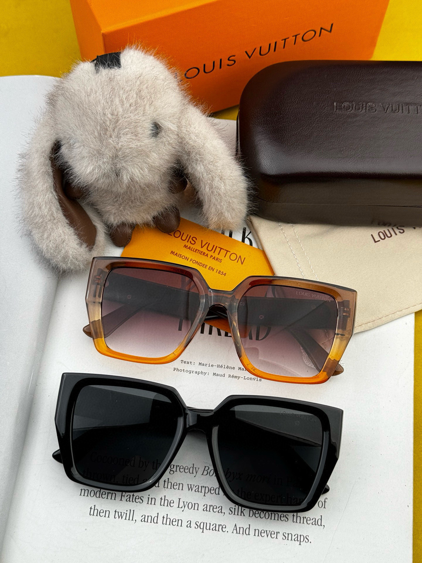   LV 2025新款女士方框太阳眼镜 开车墨镜 新款太阳镜  时尚大方 舒适轻盈 精致奢华 超轻 型号