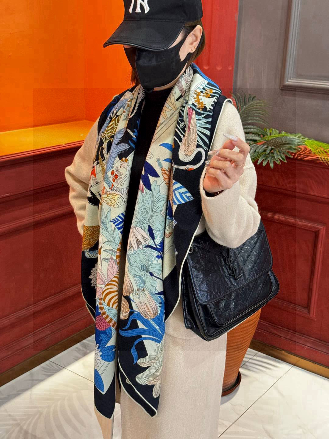  羊绒新款🆕👏买了都说好看‼️推荐💕爱马仕双面同色羊绒方巾，【奇珍乐园双面同色140】顶级工艺超值‼️爱