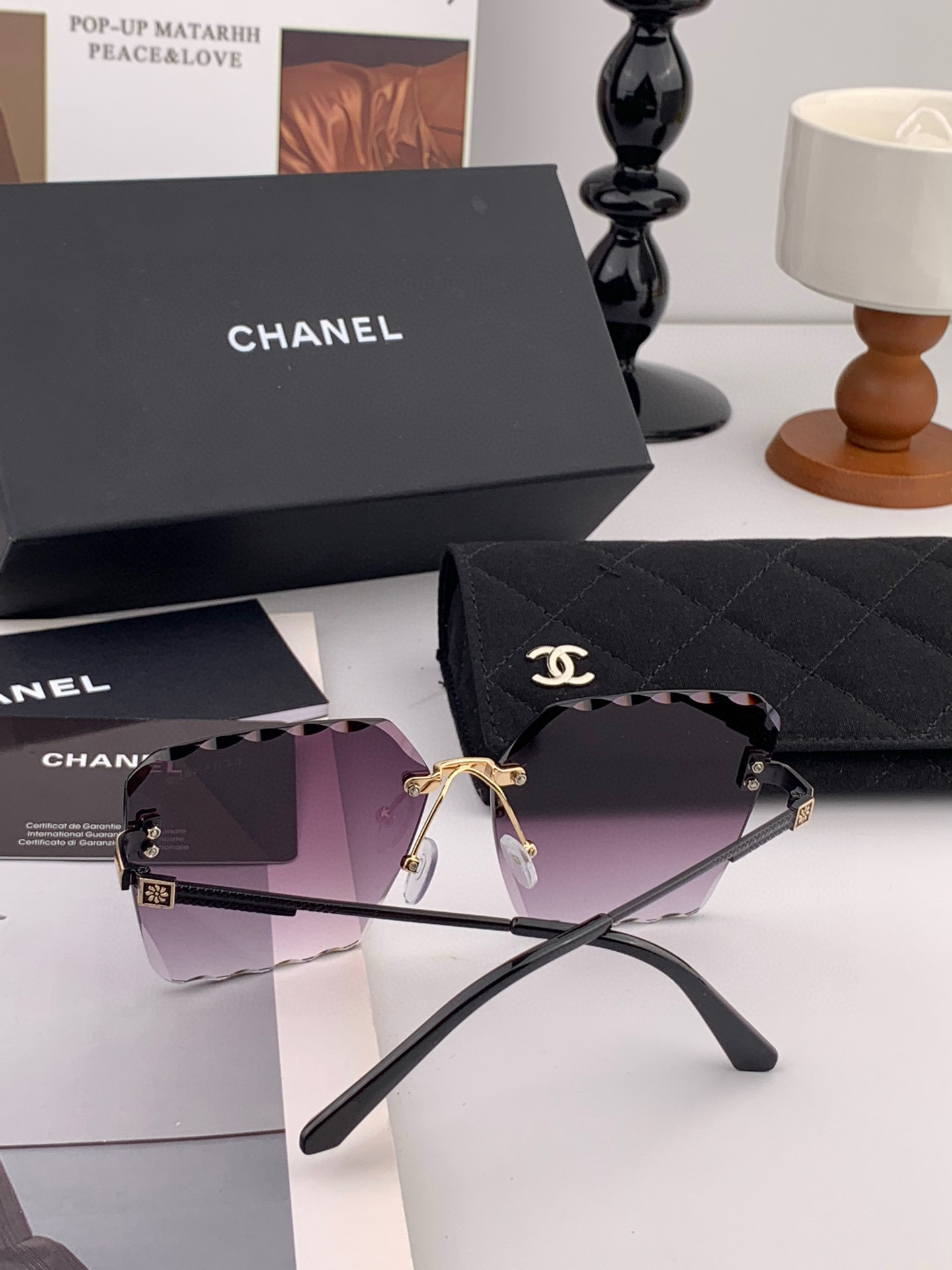  CHANE 香奈儿🌋☔️时尚无框搭配偏光镜片 顶级奢侈品强 高品质胜利亲亲🍦🍨 得意 气质非凡😄 🍫🍪