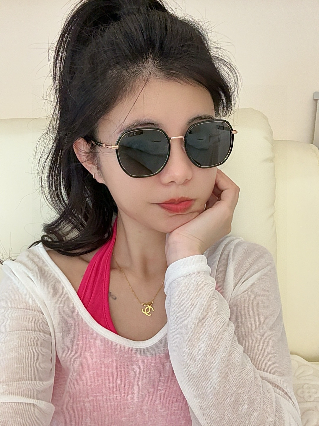   超好看 潮酷【GUCCI】古驰 新款款太阳镜以独特魅力和前卫风格诠释春夏最新眼镜，以方框设计两边经典