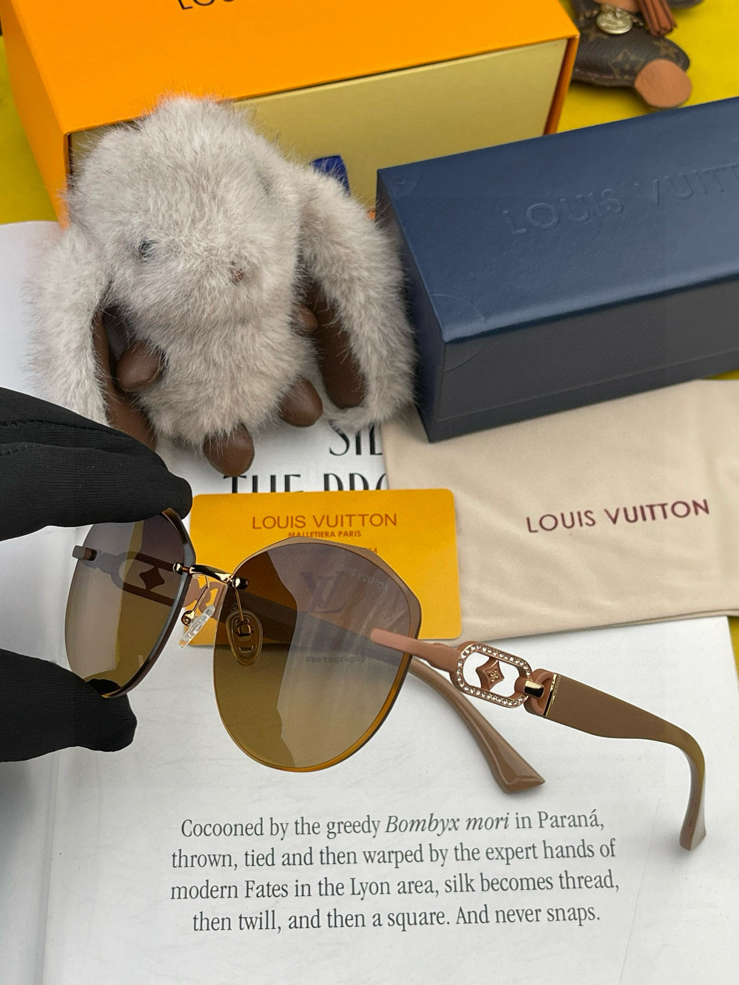 🔺 【LV-尼龙偏光太阳镜】2025开春新款 潮流爆款 时尚圆框偏光太阳镜 高品质 佩戴舒适 网红潮款墨