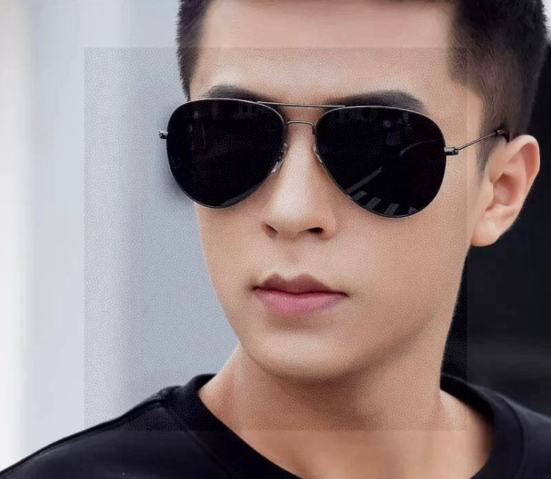   Gucci 。  高品质男女款墨镜   👍 进口宝丽来偏光镜片  。蛤蟆镜 开车钓鱼都可 。百搭显瘦