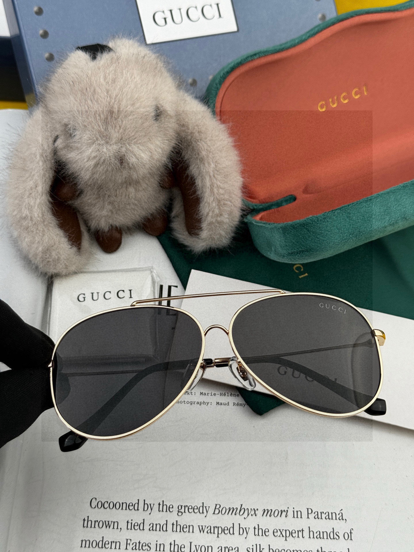   Gucci 。  高品质男女款墨镜   👍 进口宝丽来偏光镜片  。蛤蟆镜 开车钓鱼都可 。百搭显瘦