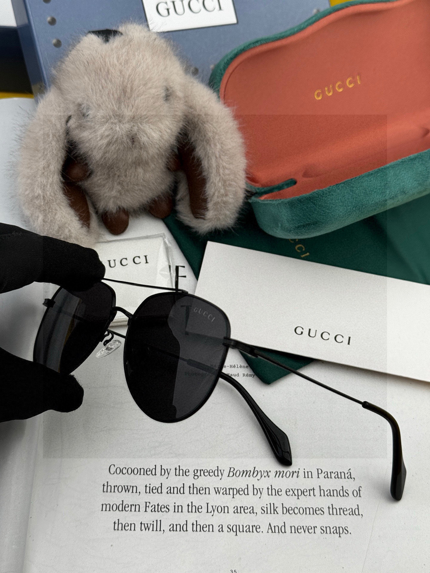   Gucci 。  高品质男女款墨镜   👍 进口宝丽来偏光镜片  。蛤蟆镜 开车钓鱼都可 。百搭显瘦