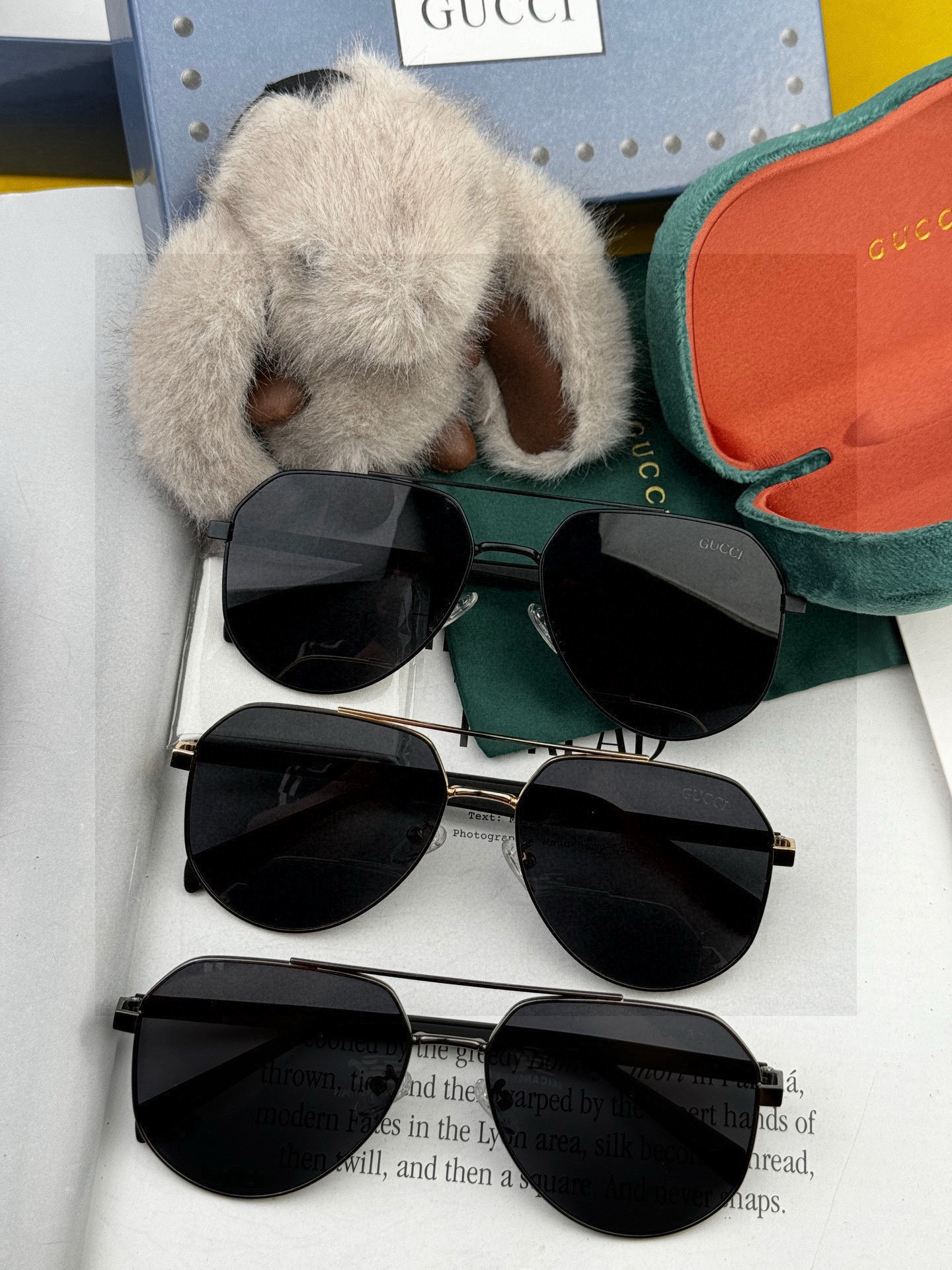   Gucci 。  高品质男女款墨镜   👍 进口宝丽来偏光镜片  。蛤蟆镜 开车钓鱼都可 。百搭显瘦