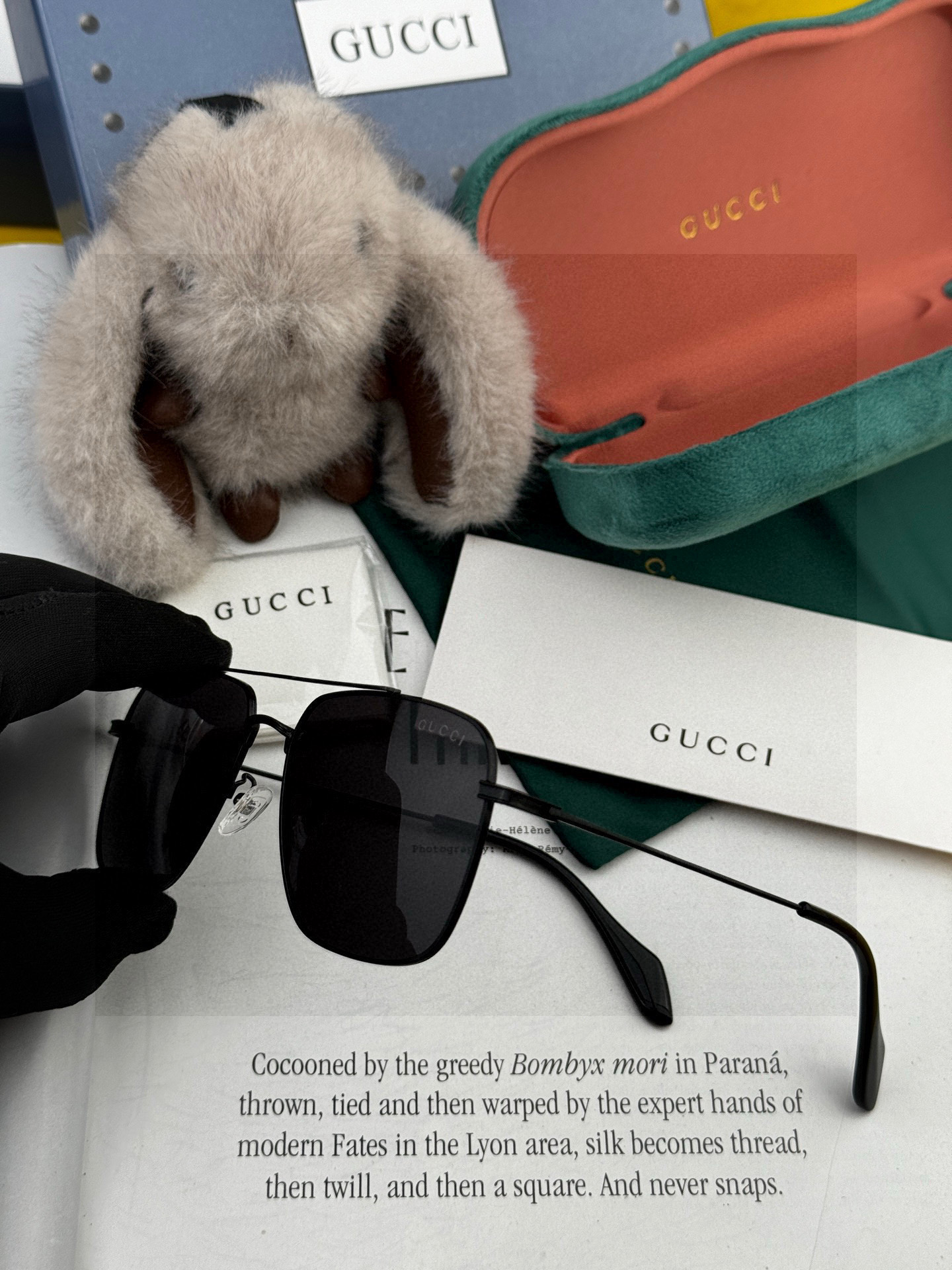   Gucci 。  高品质男女款墨镜   👍 进口宝丽来偏光镜片  。蛤蟆镜 开车钓鱼都可 。百搭显瘦