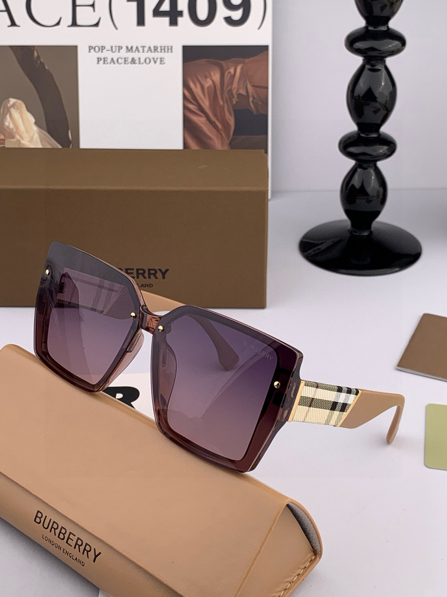 【偏光系列太阳镜】🎈原版出货 巴宝莉网红超爆款💙经典奢华全球风强酷亲亲 时尚方框太阳镜得意 气质非凡😄 