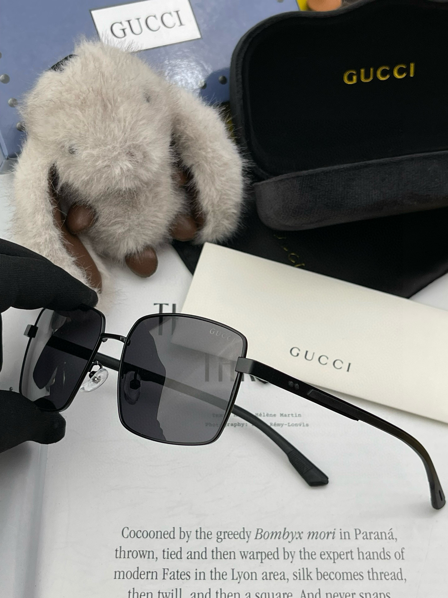   GUCCI 官网同步。  高品质男女款墨镜   👍 进口宝丽来偏光镜片  。蛤蟆镜 开车钓鱼都可 。