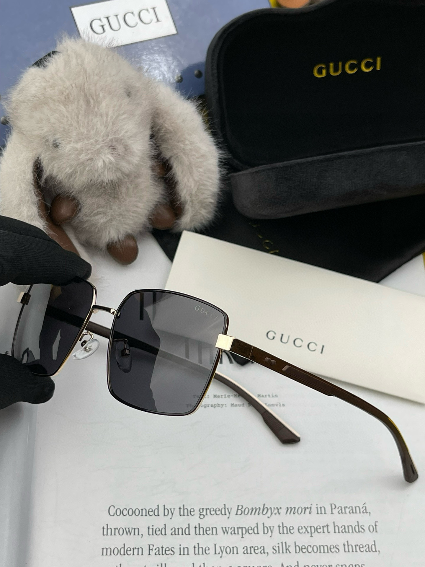   GUCCI 官网同步。  高品质男女款墨镜   👍 进口宝丽来偏光镜片  。蛤蟆镜 开车钓鱼都可 。