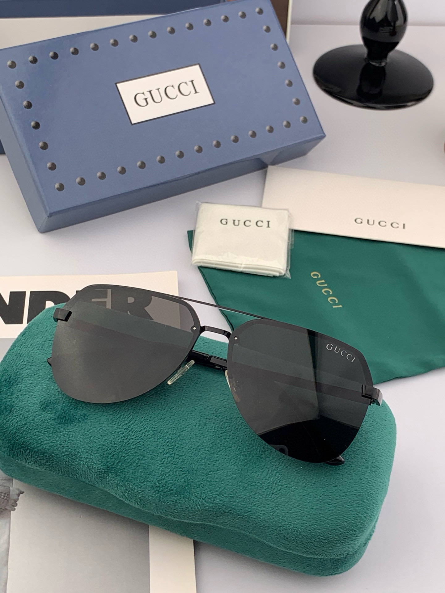  GUCCI 官网同步。  高品质男女款墨镜   👍 进口宝丽来偏光镜片  。蛤蟆镜 开车钓鱼都可 。型