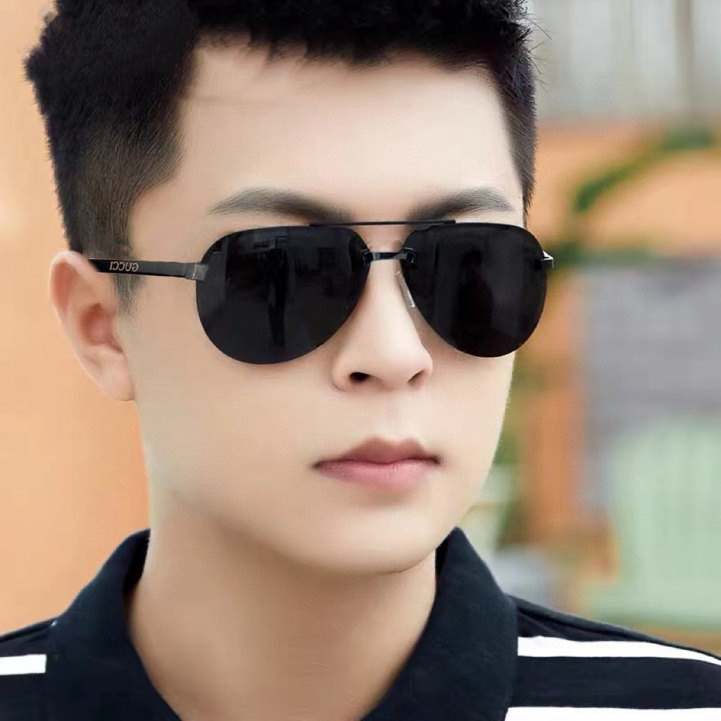  GUCCI 官网同步。  高品质男女款墨镜   👍 进口宝丽来偏光镜片  。蛤蟆镜 开车钓鱼都可 。型