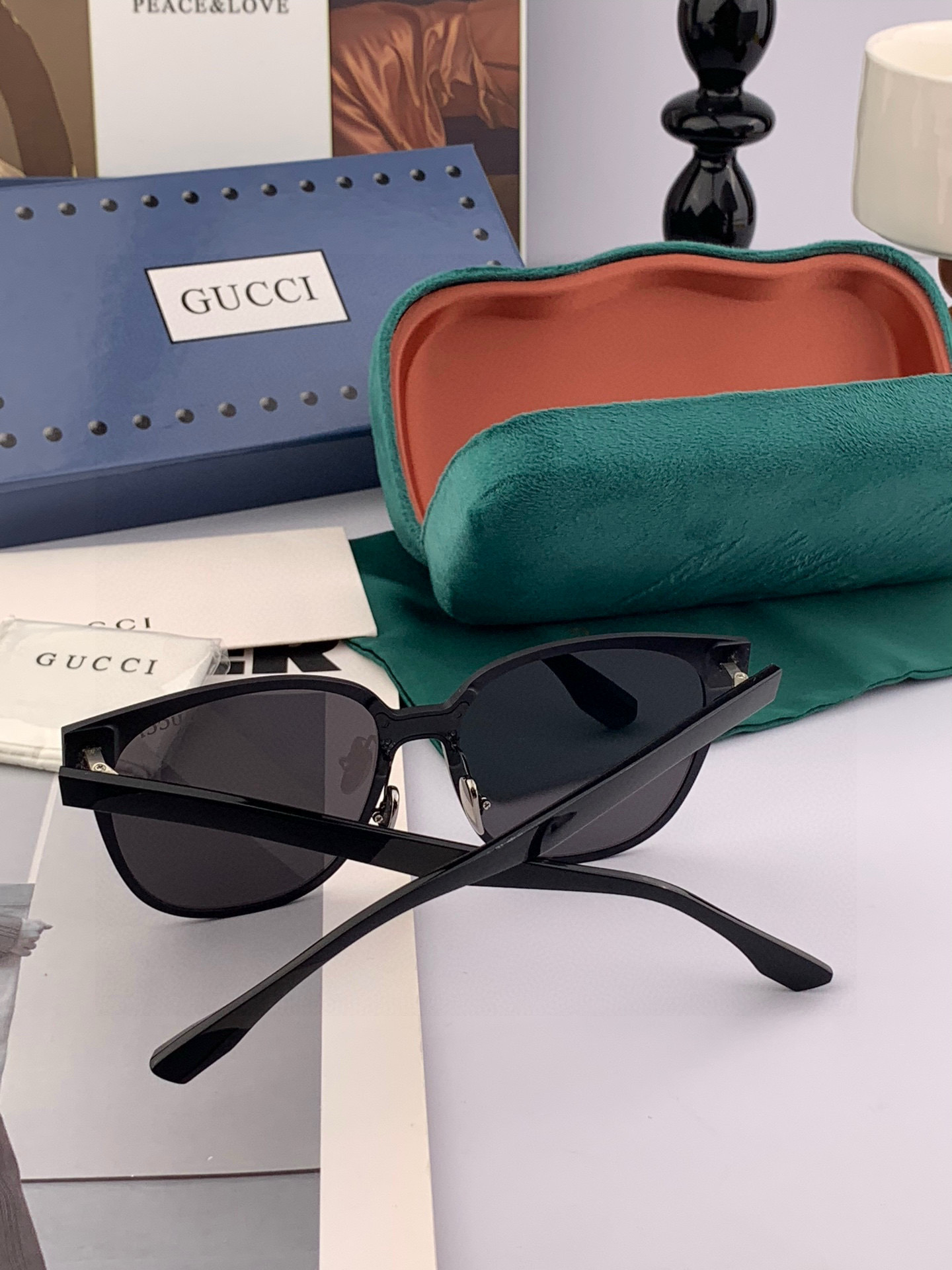  连体镜GUCCI2025开春新款一体镜 大框太阳镜男女同款 😎 
爆款大框尼龙太阳镜 超逼格超酷 
镜