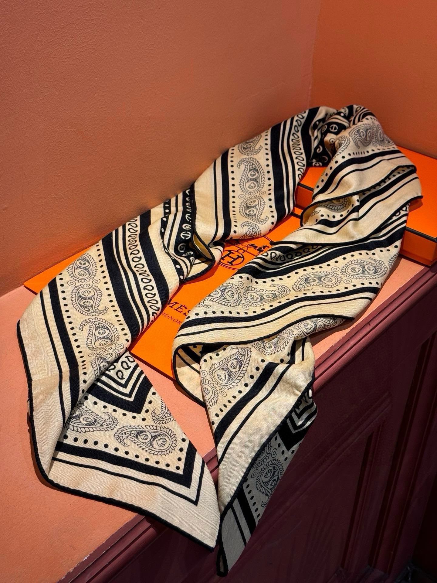  羊绒新款🆕👏👏买了都说好看‼️推荐💕爱马仕双面同色羊绒方巾【水手纹身双面同色140】，顶级工艺超值‼️