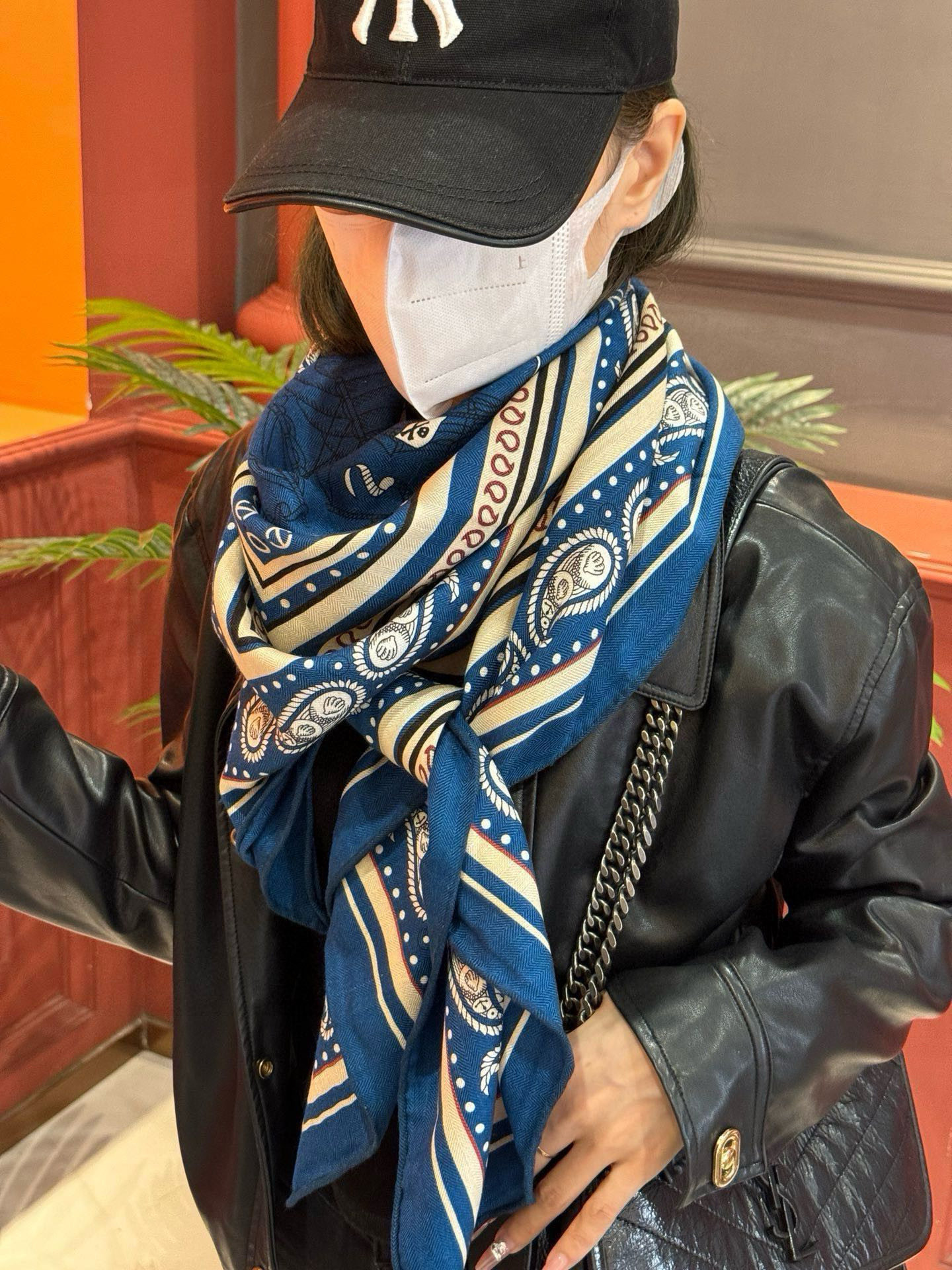  羊绒新款🆕👏👏买了都说好看‼️推荐💕爱马仕双面同色羊绒方巾【水手纹身双面同色140】，顶级工艺超值‼️