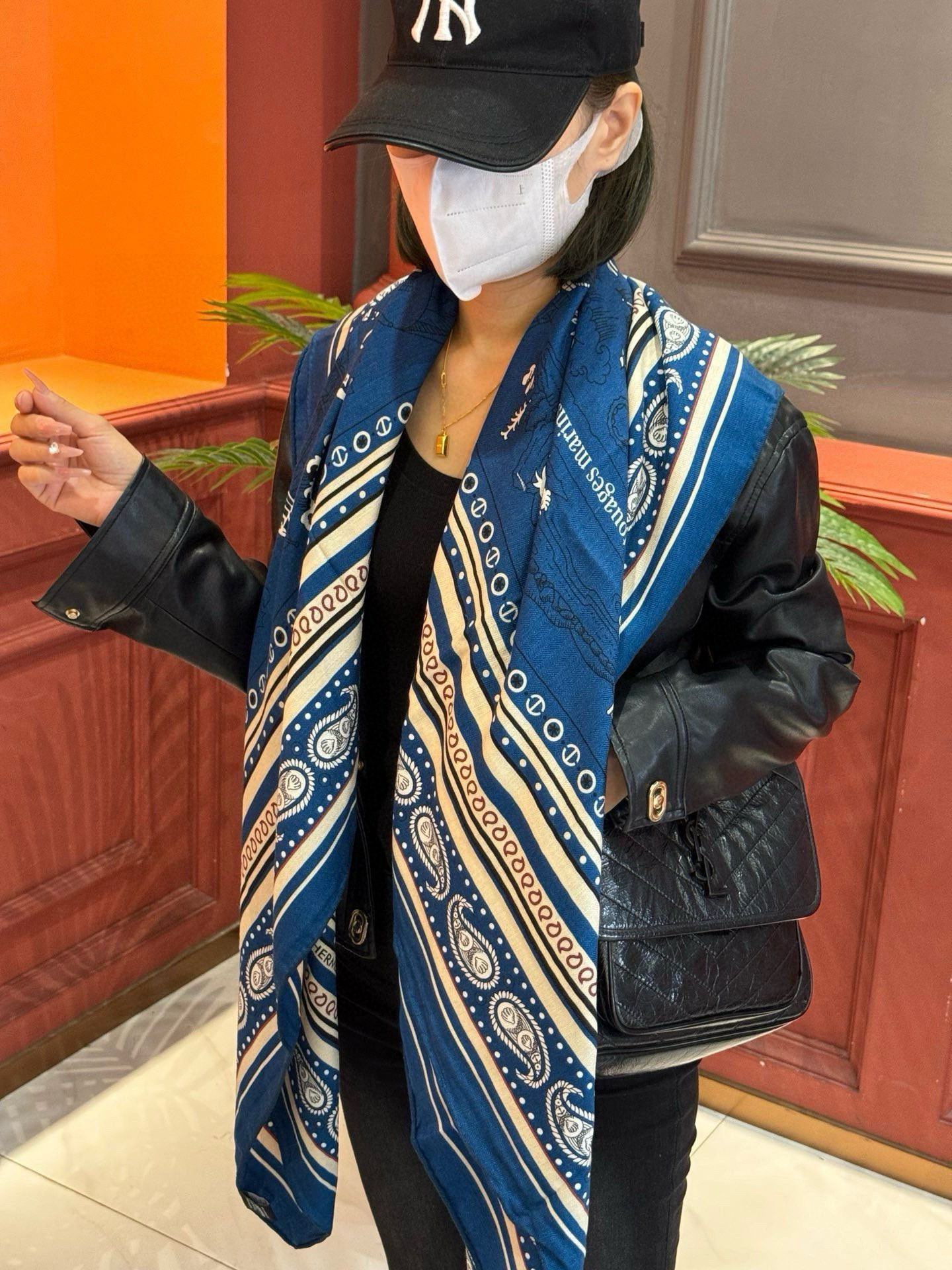  羊绒新款🆕👏👏买了都说好看‼️推荐💕爱马仕双面同色羊绒方巾【水手纹身双面同色140】，顶级工艺超值‼️