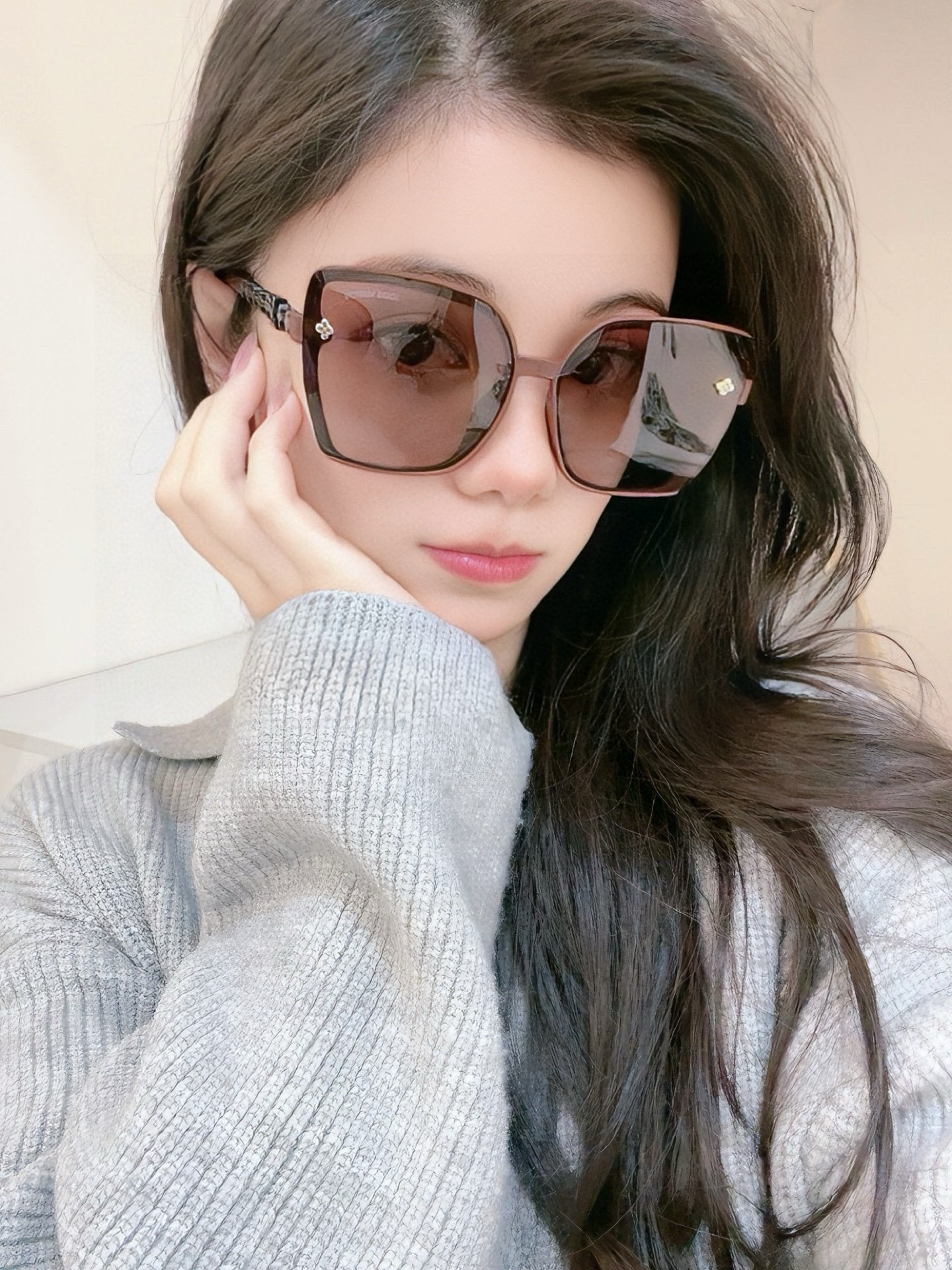 NO:374105,【TR polarization series】lv large frame sunglasses sunglasses classic square frame design, not picky about face shape, it shows temperament, whether paired with a coat or a dress, polarized lenses prevent UV rays Model model L3992 glasses sunglasses sunglasses, glasses, louis vuitton, skirts19860909【TR偏光系列】lv大框太阳镜墨镜经典的方框设计,不挑脸型,无论搭配大衣还是连衣裙都非常显气质偏光镜片预防紫外线 型号型号L3992眼镜墨镜太阳镜,眼镜,louis vuitton,skirts,glasses