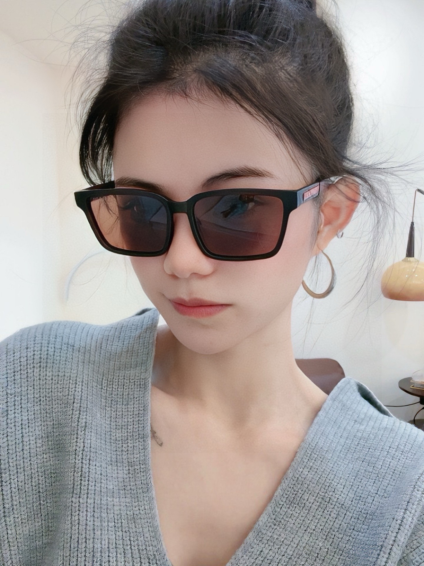 NO:374053,65 [TR polarization series] Prada Large frame sunglasses sunglasses classic square frame design, not picky about face shape, it shows temperament, whether paired with a coat or a dress, polarized lenses prevent UV rays Model Model 9109 glasses sunglasses, glasses, prada, skirts1986090965【TR偏光系列】普拉达 大框太阳镜墨镜经典的方框设计,不挑脸型,无论搭配大衣还是连衣裙都非常显气质偏光镜片预防紫外线 型号型号9109眼镜墨镜太阳镜,眼镜,prada,skirts,glasses