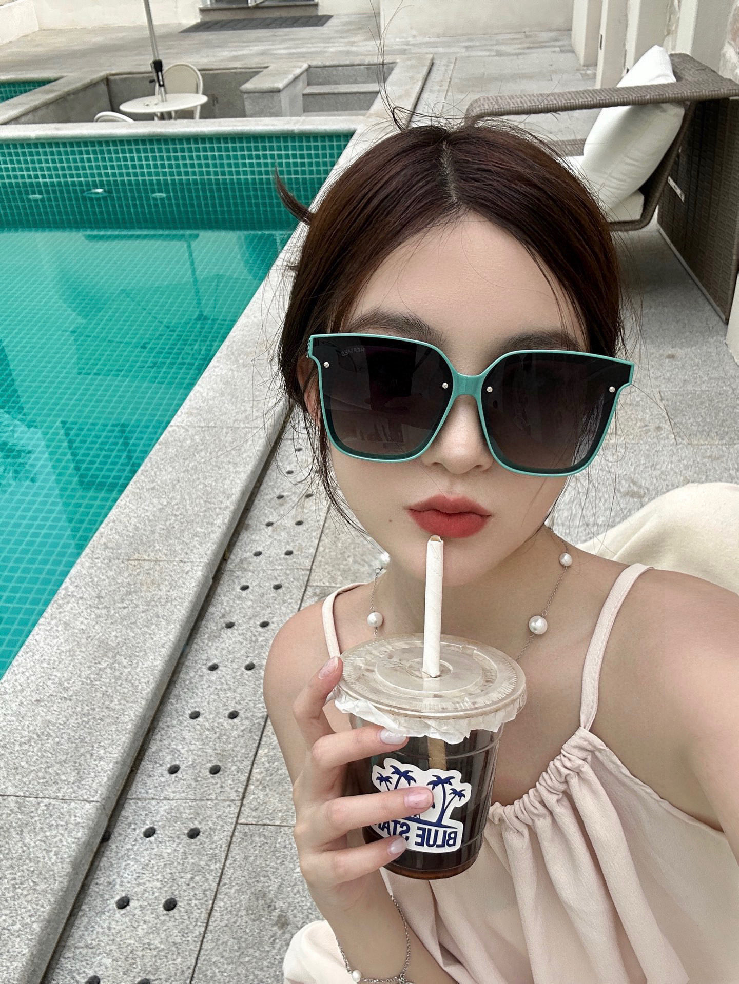 NO:374065,[Polarized Series Sunglasses] HERMES Original shipment Internet celebrity super popular classic luxury global style [Strong] [Cool] [Kiss] Fashion square frame sunglasses [Queen] Extraordinary temperament Classic large frame style sunglasses [Basketball] Top quality Luxury logo Genuine high quality Model H5102 glasses sunglasses, glasses, hermes, hermes, hermes19860909【偏光系列太阳镜】HERMES 爱马仕 原版出货 网红超爆款经典奢华全球风[强][酷][亲亲] 时尚方框太阳镜[得意] 气质非凡 经典大框款式太阳眼镜[篮球] 顶级品质 奢华logo 正版高质量 型号H5102眼镜墨镜太阳镜,眼镜,hermes,hermes,glasses