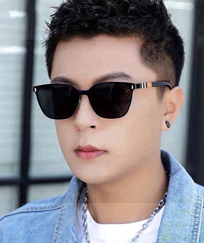 NO:374123,Burberry's new one-piece driving mirror sunglasses must be used for traveling many celebrities. Sunglasses, men and women's sunglasses flying. Model B8809 glasses, sunglasses, sunglasses, burberry19860909巴宝莉 新款连体驶驾镜墨镜出行必众备多明星同款 太阳镜 男女太士阳镜飞行 型号B8809眼镜墨镜太阳镜,眼镜,burberry,glasses