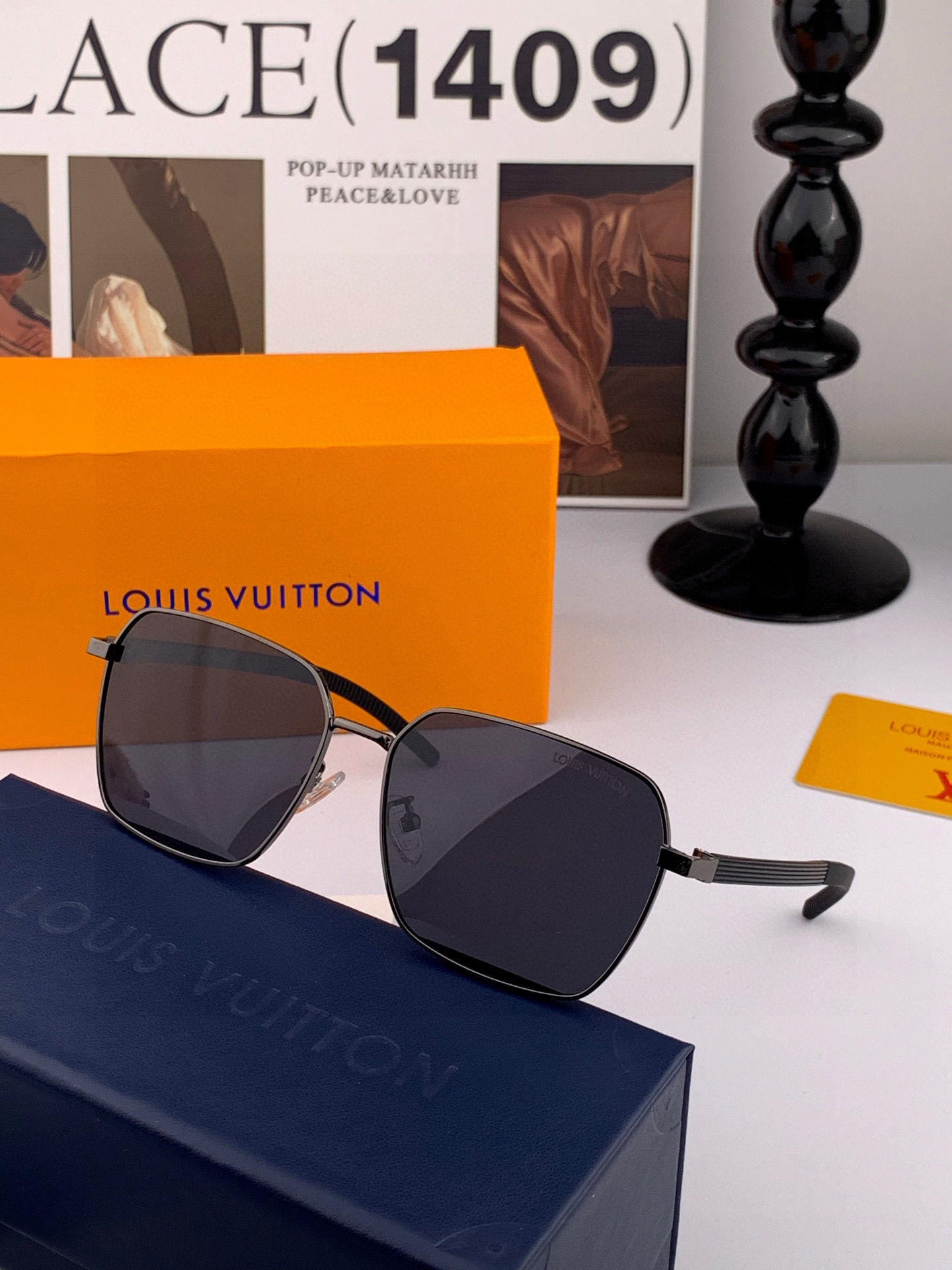   LV 。  高品质男女款墨镜   👍 进口宝丽来偏光镜片  。蛤蟆镜 开车钓鱼都可 。百搭显瘦墨镜韩