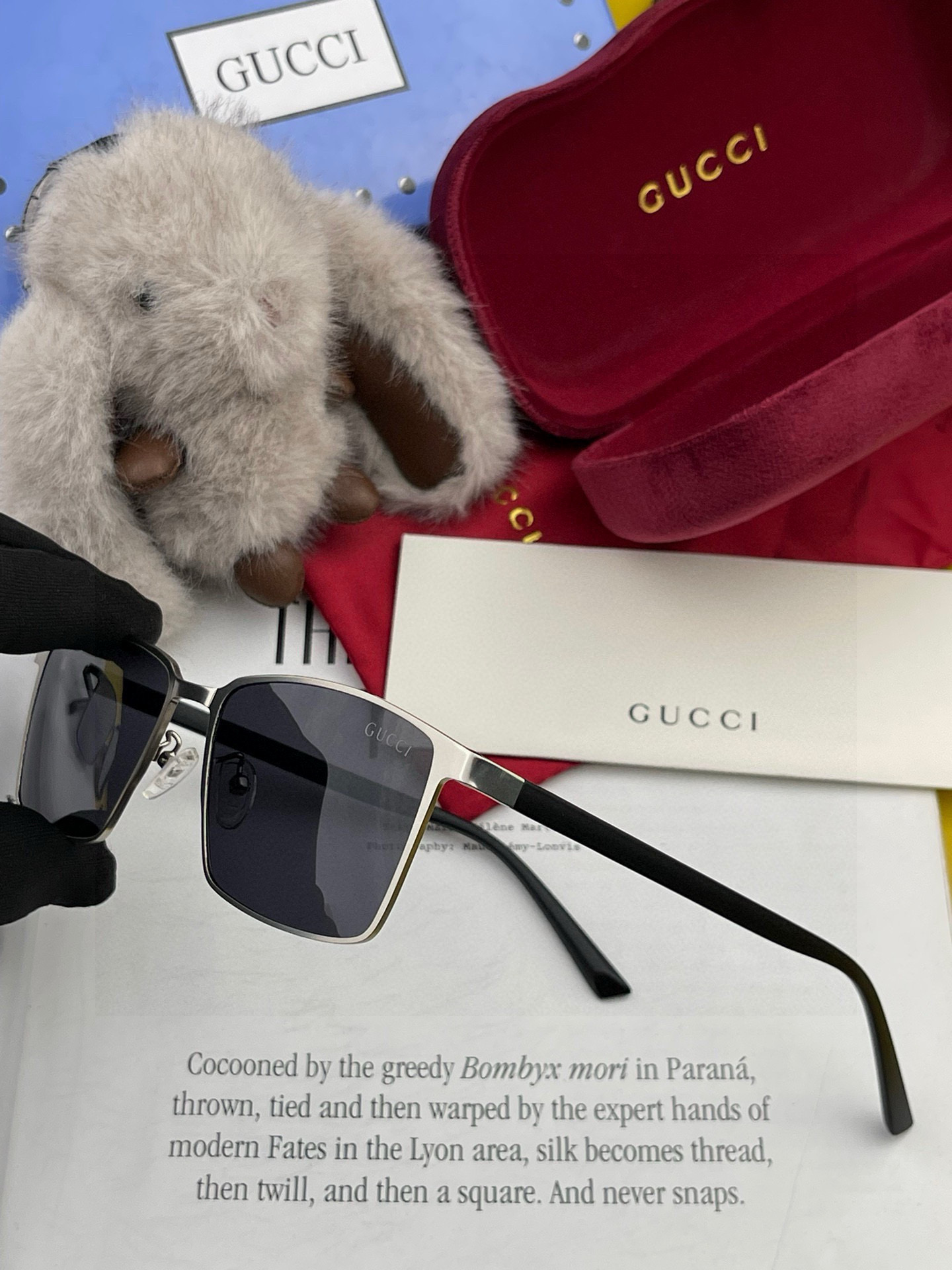   Gucci 。  高品质男女款墨镜   👍 进口宝丽来偏光镜片  。蛤蟆镜 开车钓鱼都可 。百搭显瘦