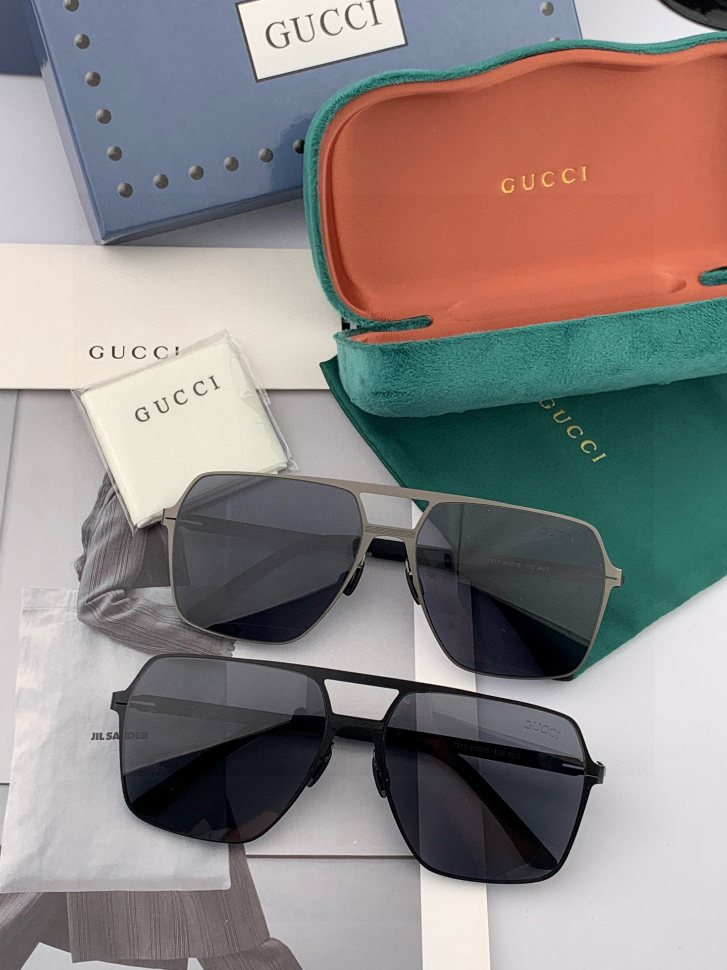       GUCC* 2025 新款男女情侣款太阳iP电镀永不褪色 卖点：超轻超有弹性整幅眼镜无螺丝重