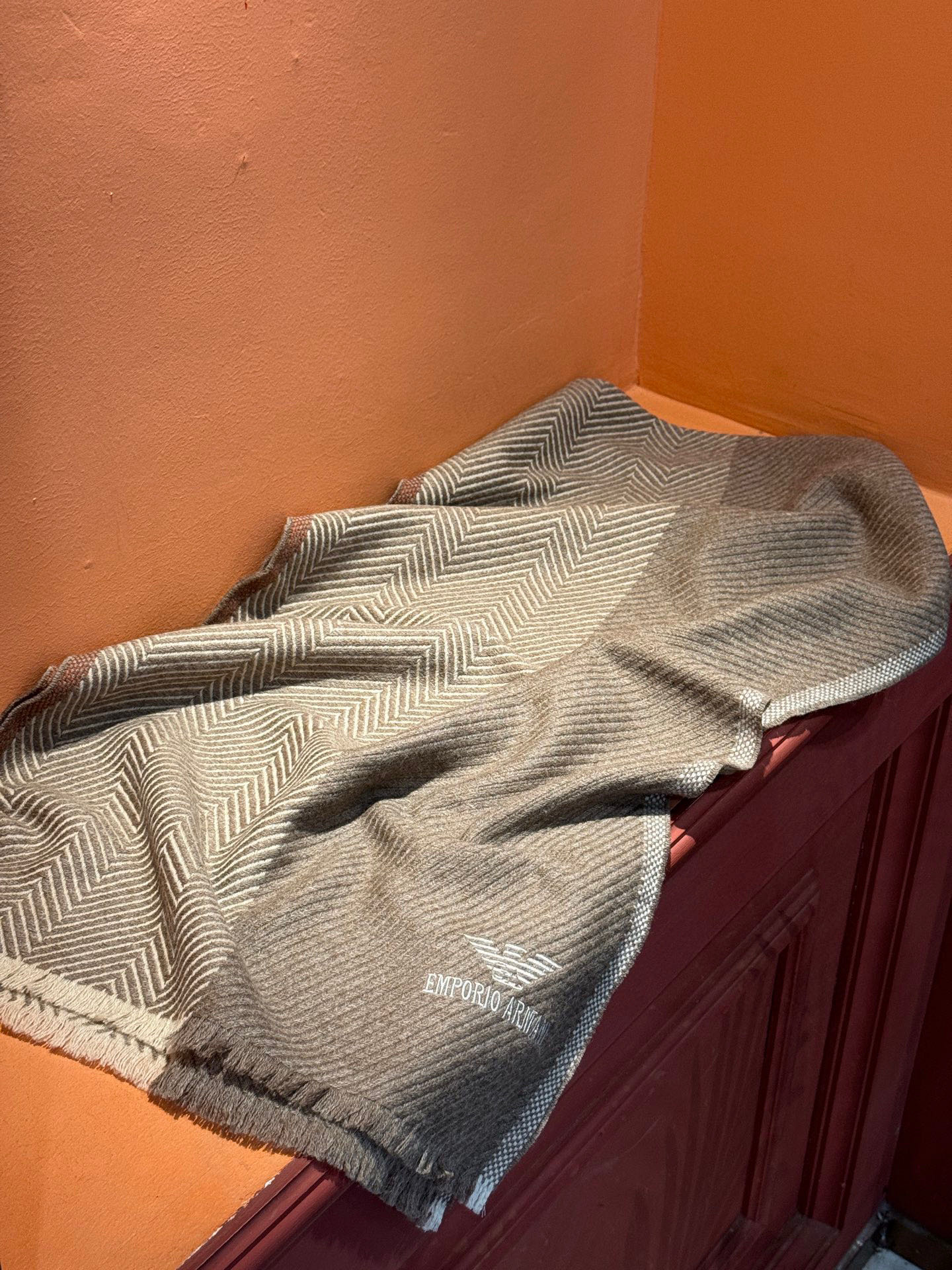   EMPORIO ARMANI。EA阿玛尼。秋冬新品，男士羊绒围巾。，无敌贴身质感，弹力极好，超级搭配