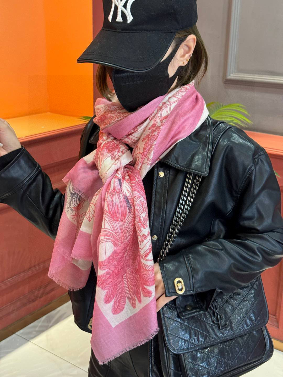  专柜同步 Hermes家买了都说好看【珍奇乐园羊绒长巾】‼️推荐💕顶级工艺超值‼️爱马仕专柜爆款🎁🎁羊