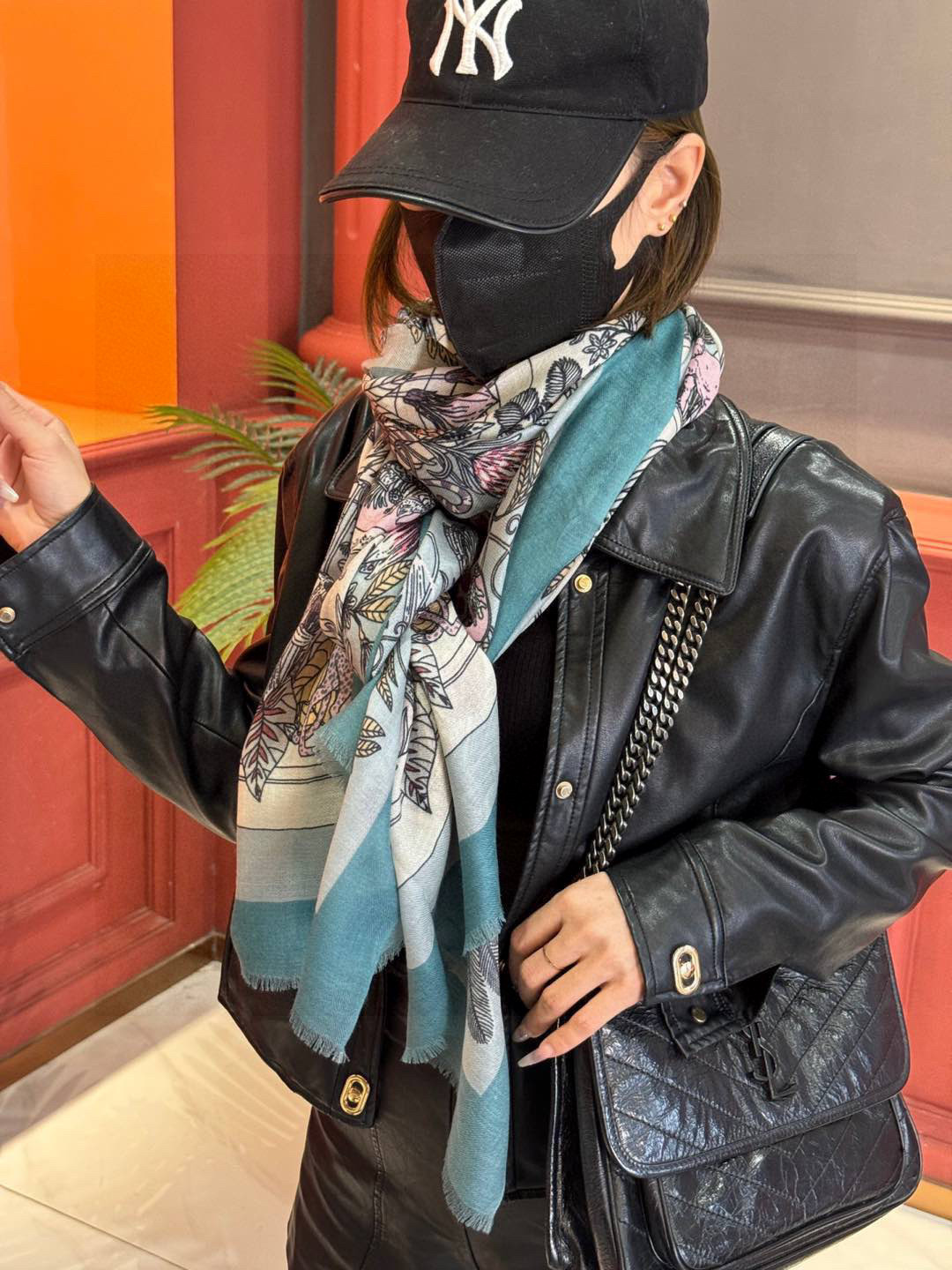  专柜同步 Hermes家买了都说好看【珍奇乐园羊绒长巾】‼️推荐💕顶级工艺超值‼️爱马仕专柜爆款🎁🎁羊