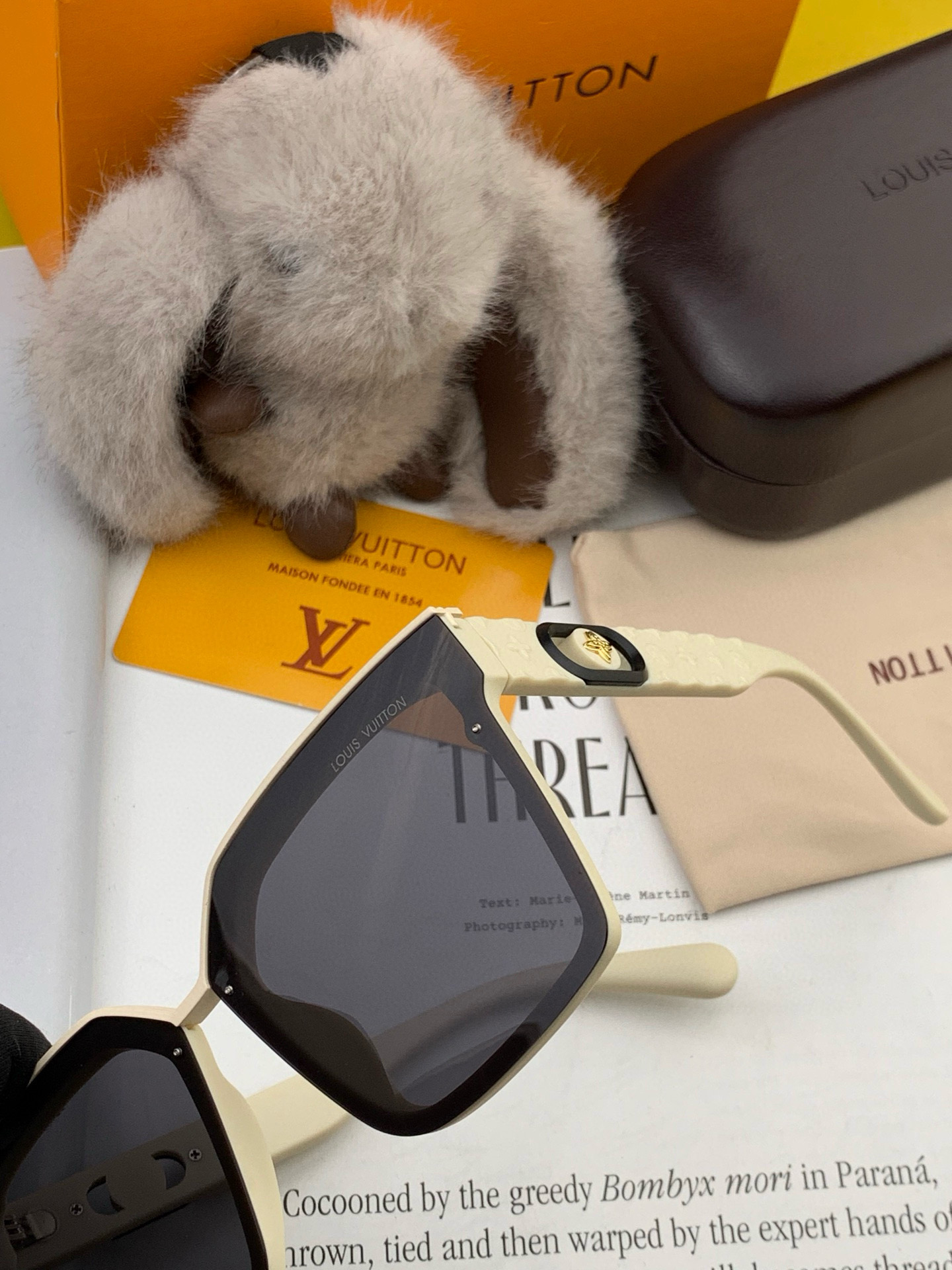    【TR偏光系列】lv大框太阳镜墨镜经典的方框设计，不挑脸型，无论搭配大衣还是连衣裙都非常显气质偏光