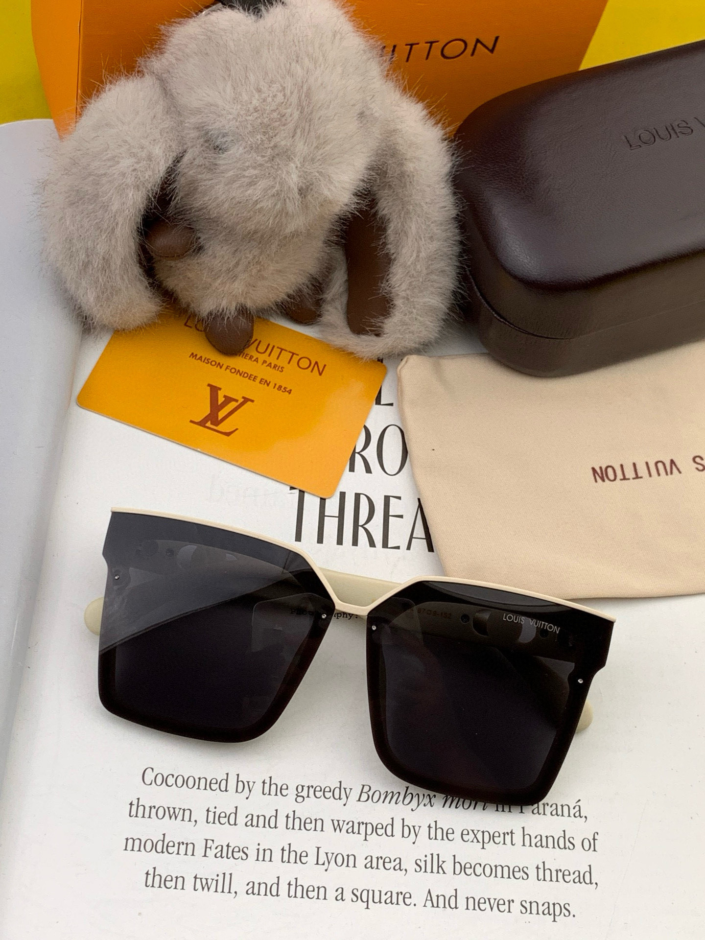    【TR偏光系列】lv大框太阳镜墨镜经典的方框设计，不挑脸型，无论搭配大衣还是连衣裙都非常显气质偏光