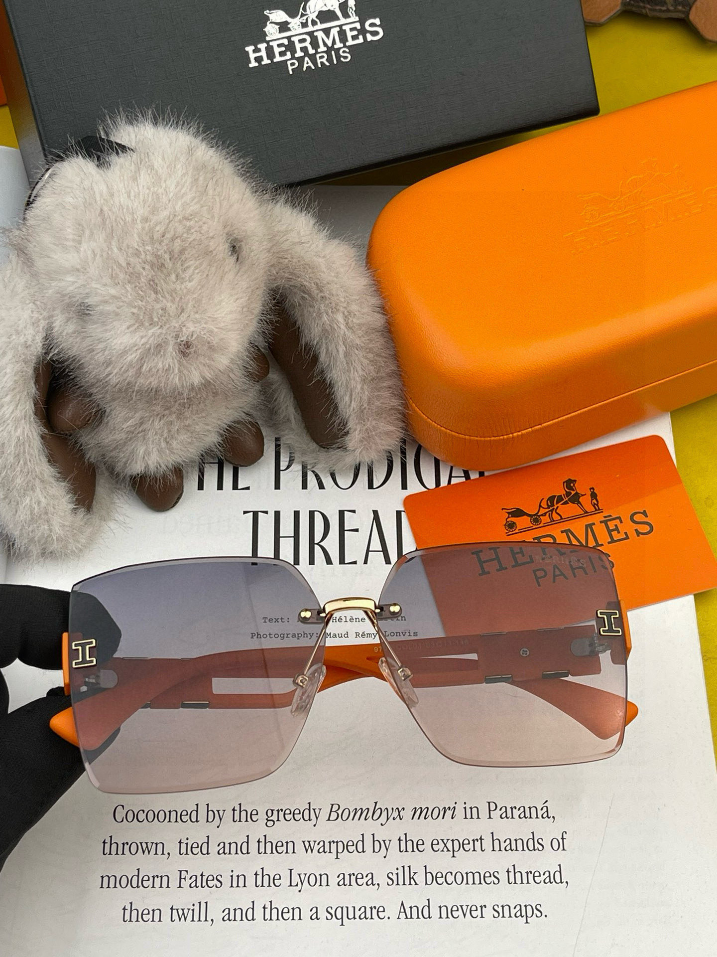  【TR偏光系列】爱马仕   经典的方框设计，不挑脸型，无论搭配大衣还是连衣裙都非常显气质尼龙偏光镜片预