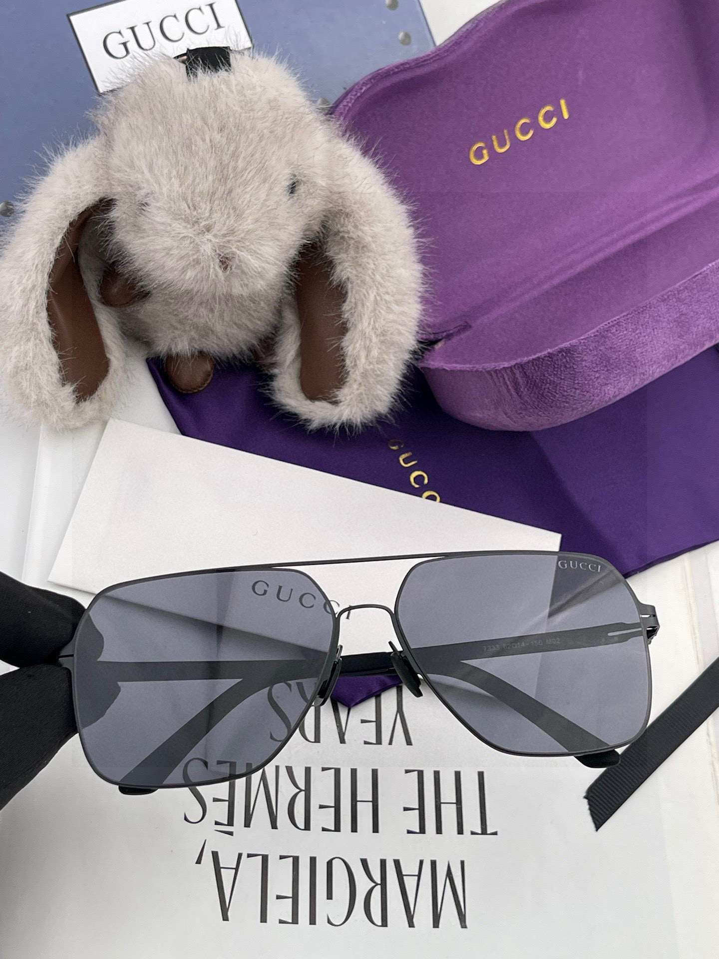       GUCC* 2025 新款男女情侣款太阳iP电镀永不褪色 卖点：超轻超有弹性整幅眼镜无螺丝重