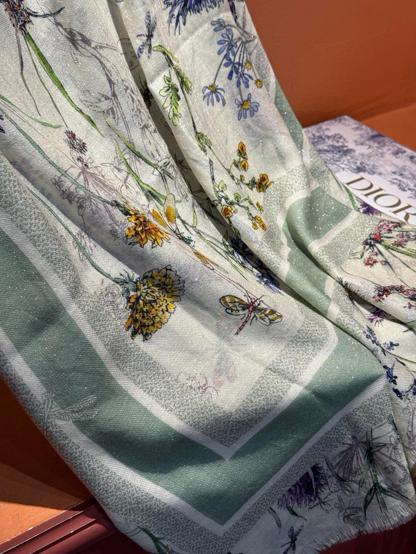 （会发光发亮的围巾）💃🏻💃🏻D家【D太阳女神银丝长巾】‼️抢‼️VIP推荐 ‼️👍下手一定要快【高端 大