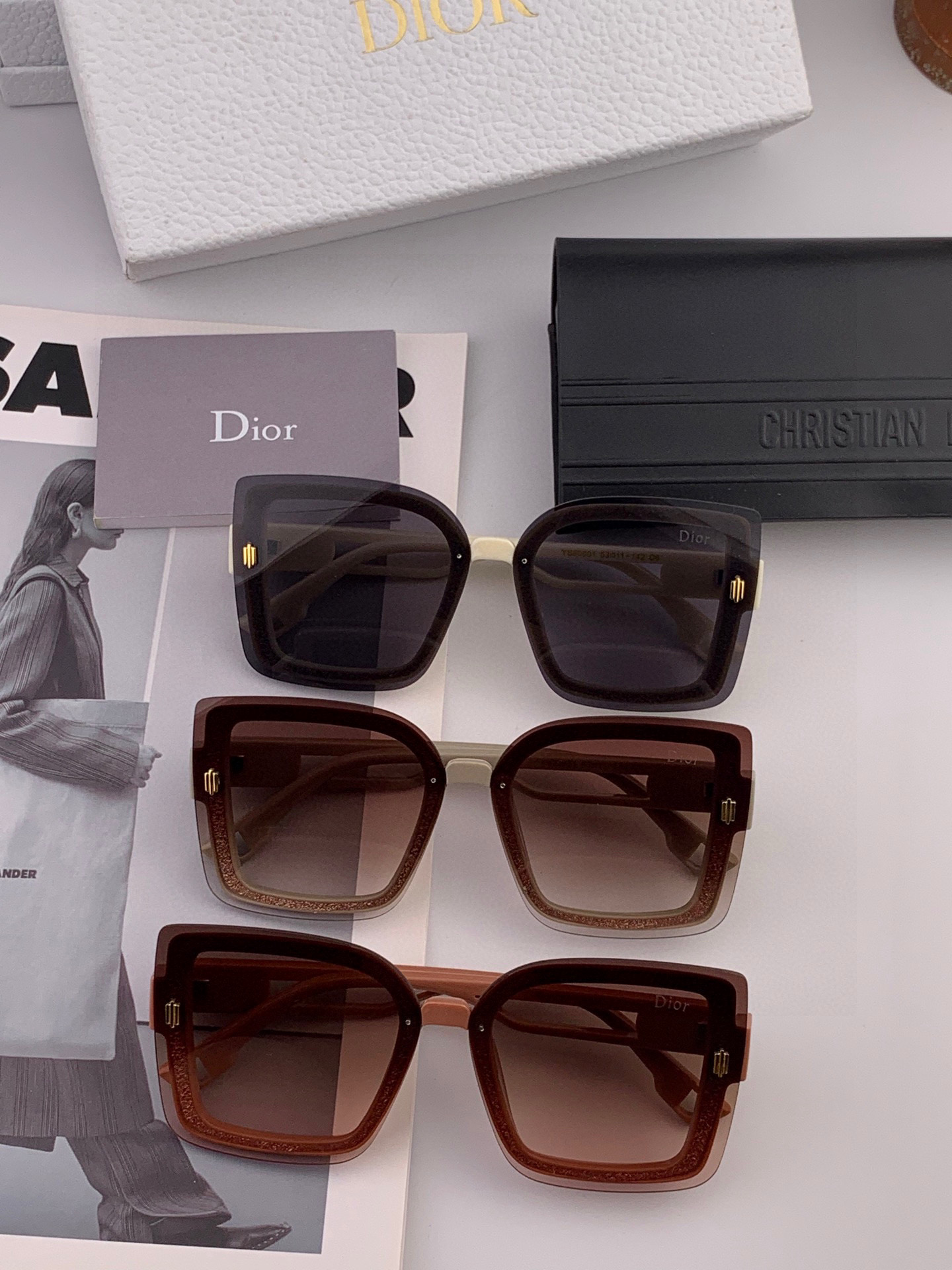  🔺 【DIOR-迪奥】2025开春新款 潮流爆款 时尚方框偏光太阳镜 高品质 佩戴舒适 网红潮款墨镜 
