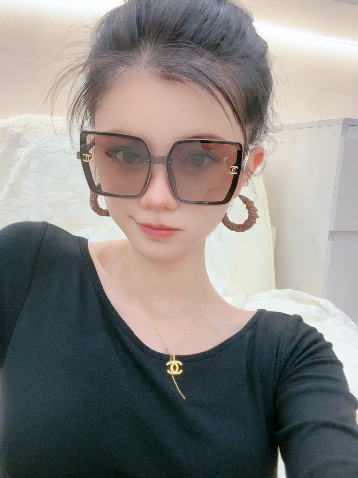   新品CHANEL 香奈儿太阳镜以独特魅力和前卫风格诠释春夏最新眼镜，质感超好佩带舒适 型号：CH7