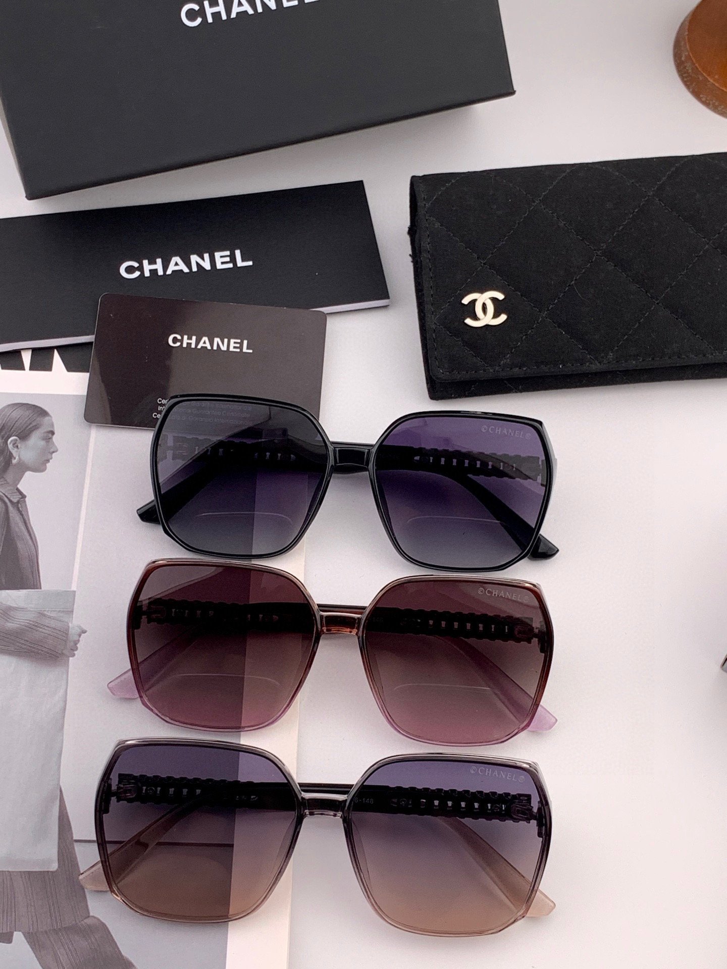  【CHANEL】香奈儿 2025新款潮流爆款 时尚方框太阳镜 佩戴舒适 网红潮款墨镜  女士高清加厚偏