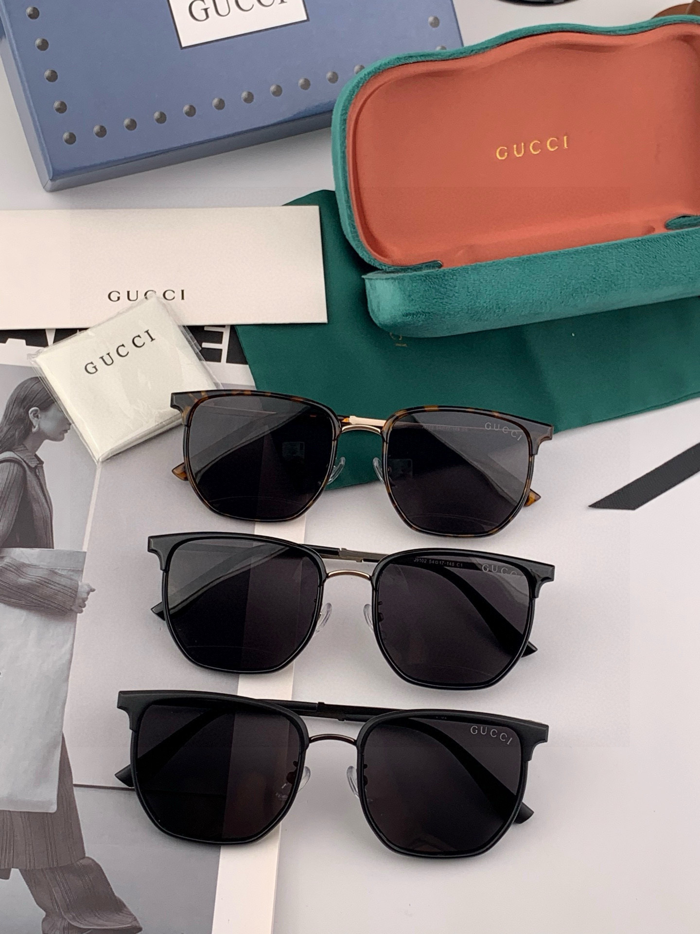   Gucci 。  高品质男女款墨镜   👍 进口宝丽来偏光镜片  。蛤蟆镜 开车钓鱼都可 。百搭显瘦