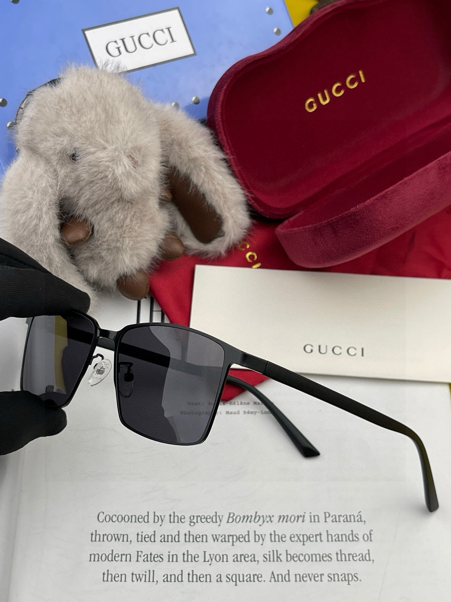   Gucci 。  高品质男女款墨镜   👍 进口宝丽来偏光镜片  。蛤蟆镜 开车钓鱼都可 。百搭显瘦