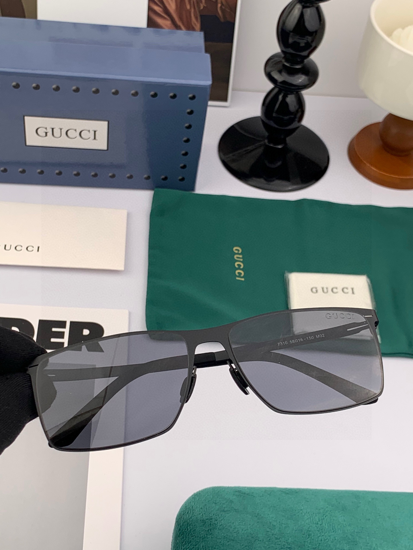 ♦️LV 2025新款男女情侣款太阳镜多边形墨镜iP电镀永不褪色 超轻超有弹性整幅眼镜无螺丝重要的是压不