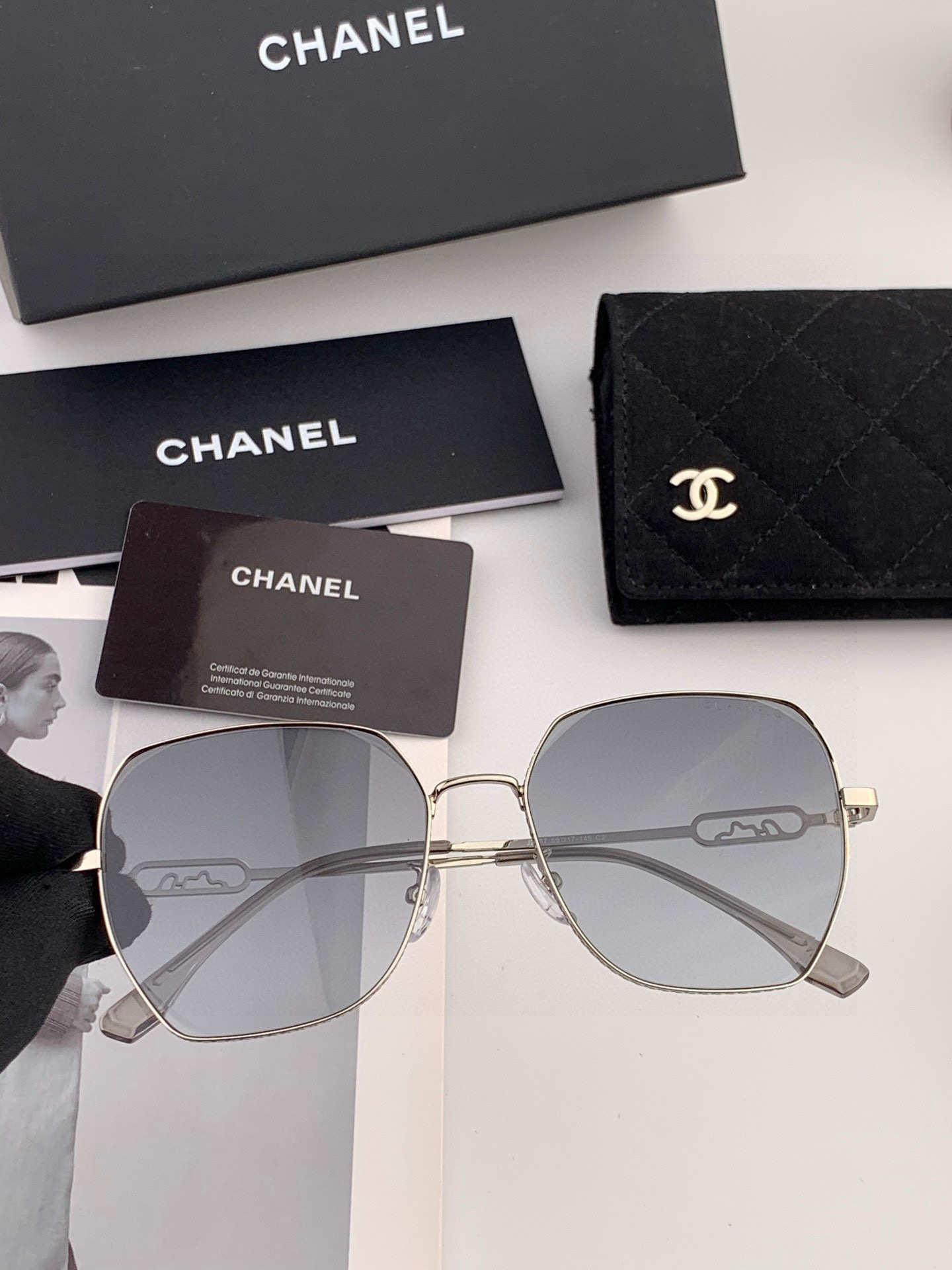 【CHANEL】香奈儿 新款尼龙偏光太眼镜，无框钻石 切边更有质感，大气女人范儿，大脸小脸都好看 ！型号